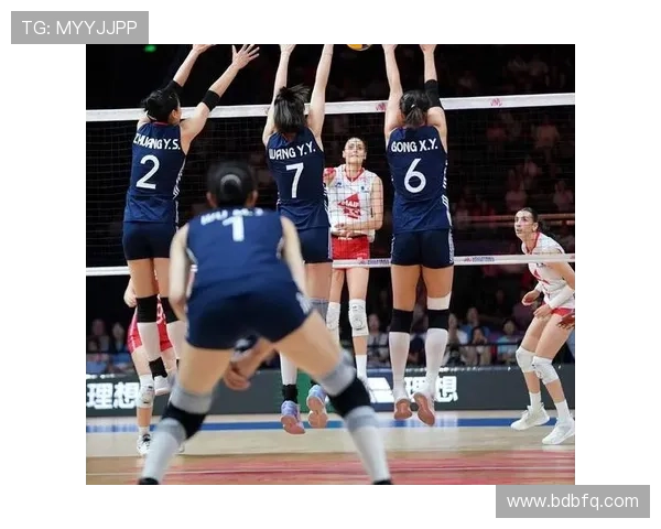 中国女排奋力逆袭击败劲敌,成功晋级世界杯四强 中国女排奋力逆袭击败劲敌,成功晋级世界杯四强