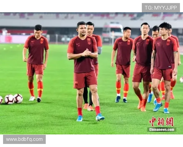 中国足球队备战世界杯预选赛 新主帅聚焦战术调整与年轻球员培养 中国足球队备战世界杯预选赛 新主帅聚焦战术调整与年轻球员培养