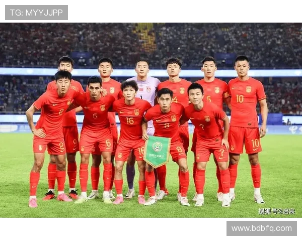 中国足球队迎战日韩强敌冲击亚洲杯四强,备战状态引关注 中国足球队迎战日韩强敌冲击亚洲杯四强,备战状态引关注