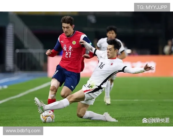 中国足球新星崭露头角 激战世界杯预选赛 未来有望成为球队核心