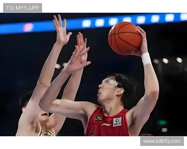 中国男篮逆转战胜澳大利亚晋级亚洲杯决赛 周琦表现亮眼成关键人物 中国男篮逆转战胜澳大利亚晋级亚洲杯决赛 周琦表现亮眼成关键人物