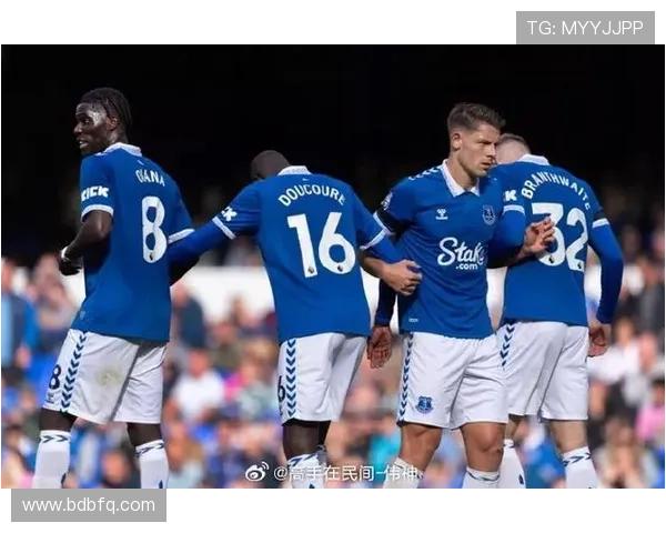 埃弗顿足球俱乐部的辉煌历程与未来展望分析