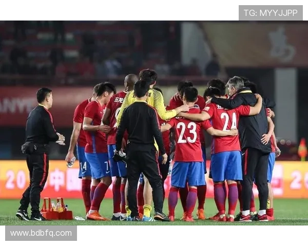 国足鏖战九十分钟逆转取胜点燃全国球迷激情再掀观赛热潮新高峰期 国足鏖战九十分钟逆转取胜点燃全国球迷激情再掀观赛热潮新高峰期