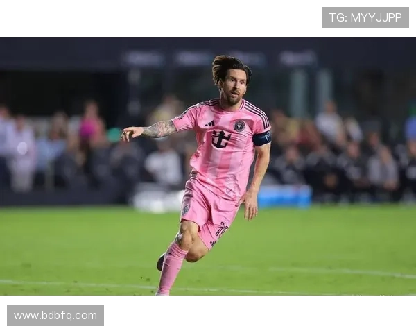 梅西加盟迈阿密国际首秀精彩表现 带领球队逆转胜利 梅西加盟迈阿密国际首秀精彩表现 带领球队逆转胜利