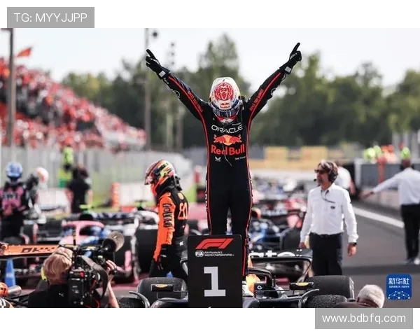 F1赛事最新动态:车手争夺激烈赛季高潮来临,红牛领跑显优势 F1赛事最新动态:车手争夺激烈赛季高潮来临,红牛领跑显优势