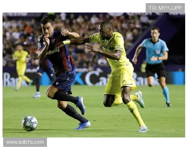 豪门争冠白热化新赛季中超与欧洲足坛焦点战全解析趋势前瞻深度观察