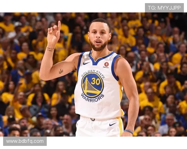 鹈鹕队崛起：年轻核心与战术革新引领新一轮季后赛挑战